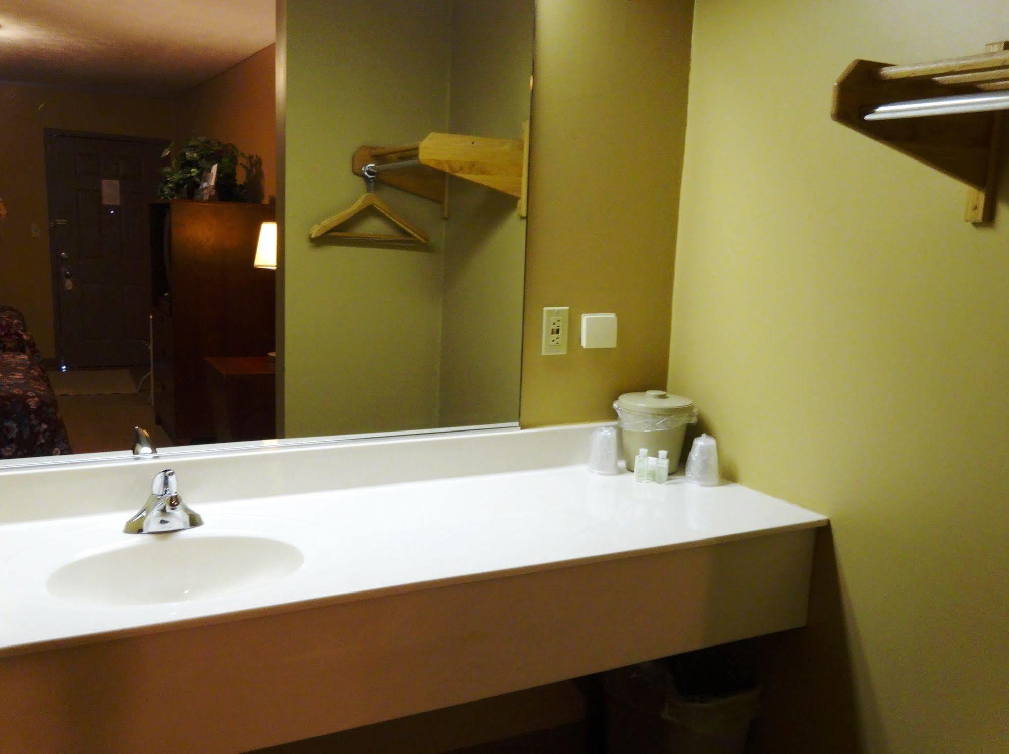 Pine View Resort 몬티첼로 외부 사진